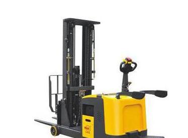 海淀區(qū)叉車出租電動堆高車預防漏油的方法